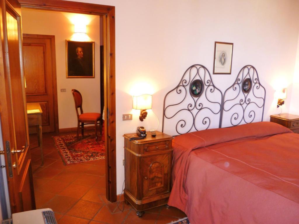 Locanda Di Villa Torraccia Pesaro Ruang foto
